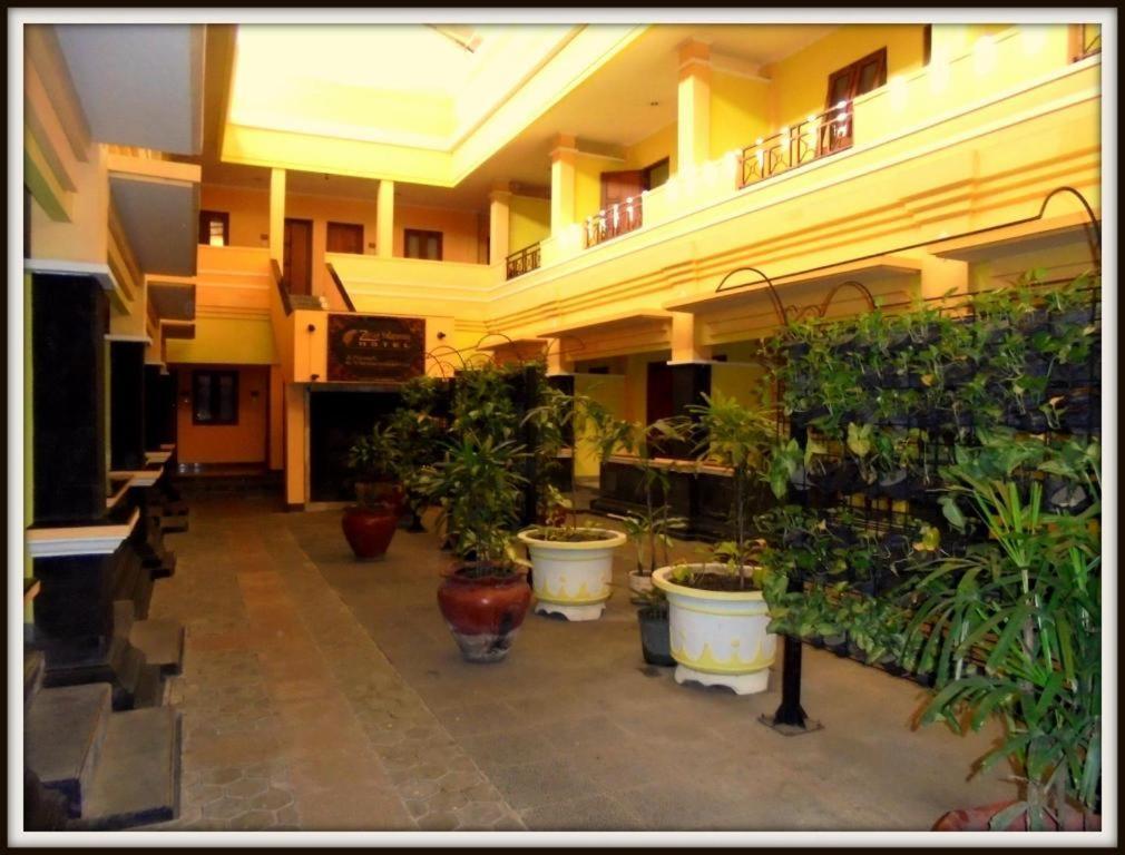 Hotel Zaitun Selaparang Ломбок Екстериор снимка