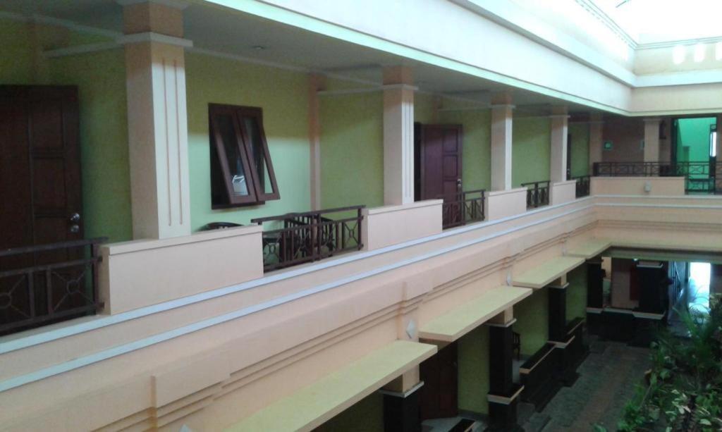 Hotel Zaitun Selaparang Ломбок Екстериор снимка