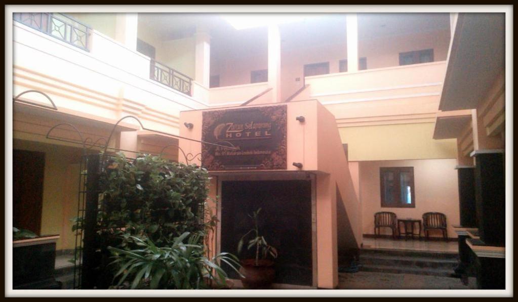 Hotel Zaitun Selaparang Ломбок Екстериор снимка